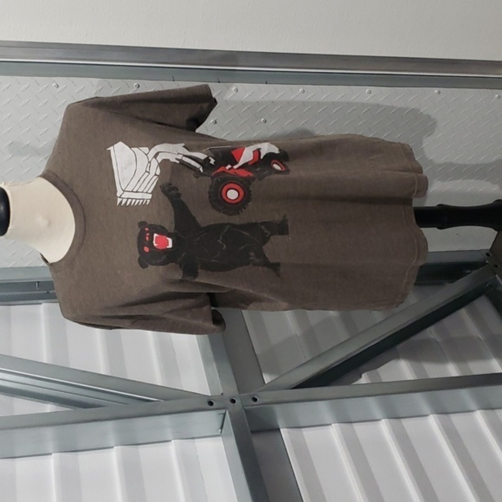 Mens XLARGE t-shirt